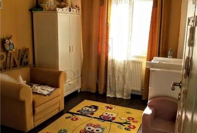 Apartament cu 3 camere decomandat, mobilat în Lipovei - 4