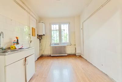 Apartament cu 4 camere decomandat în Take Ionescu - 1