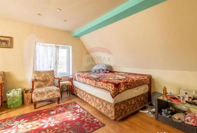 Casă cu 3 camere cu Teren 1000 Mp în Bonț - 4