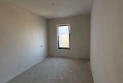 Casă cu 4 camere cu Teren 263 Mp în Moșnița Nouă - 1