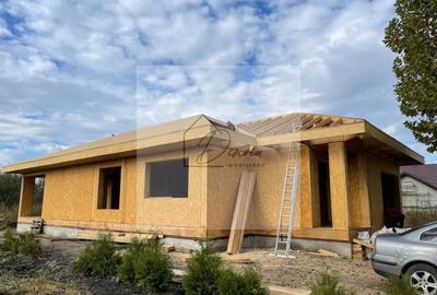 Casă individuală cu 4 camere cu Canalizare în Stupini - 31