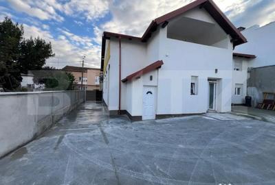 Spațiu comercial, de 400 mp, în Central - 4