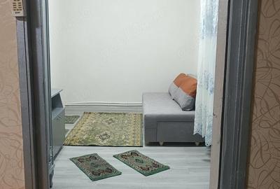 Apartament cu 3 camere semidecomandat în Central - 1
