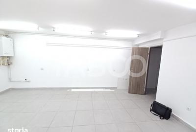 Spațiu comercial, de 51 mp, în Central - 7