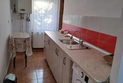 Garsoniera de inchiriat robea stradal - 2