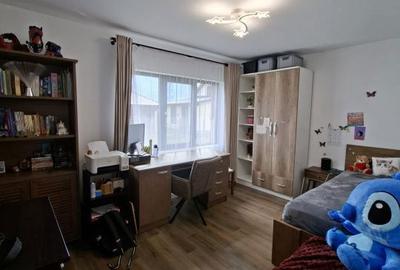 Casă cu 4 camere în Firiza