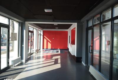 Spațiu comercial, de 73 mp, în Central - 9