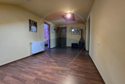 CASĂ SPAȚIOASĂ ȘI PRIMITOARE ÎN CENTRUL ORAȘULUI  AVRIG JUD,  SIBIU - 11