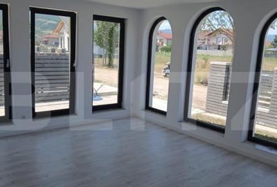 Casa individuala cu 3 de camere de inchiriat,80 mp utili,353 - 4