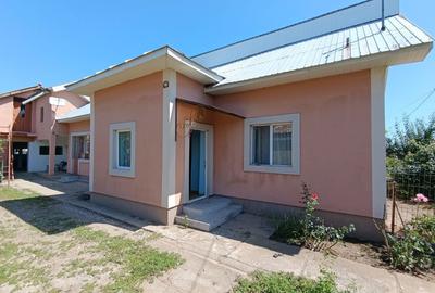 Casă cu 4 camere în Remetea Mare - 8