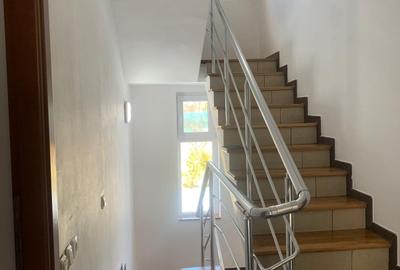 Casă cu 6 camere cu Canalizare în Ultracentral - 12