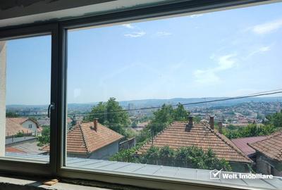 Casă individuală cu 4 camere cu Canalizare în Dâmbul Rotund