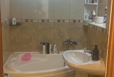 Casa P+1 240 mp utilii, ( doua apartamente 1200 mp teren ,zonz Carcea - 16