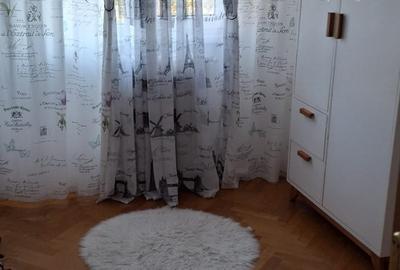 Apartament cu 3 camere, mobilat în Central