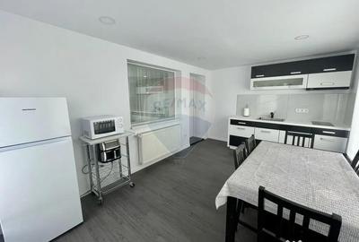 Casă cu 4 camere cu Teren 1397 Mp în Poiana - 14