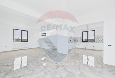 Casă individuală cu 4 camere cu Teren 432 Mp în Găneasa - 2