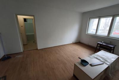 Apartament cu 2 camere semidecomandat, mobilat în City Park Mall - 2
