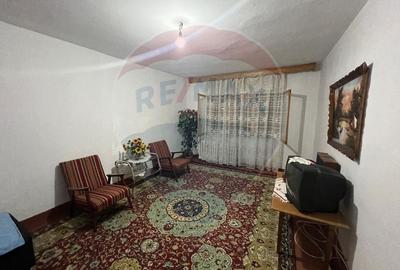 Apartament cu 4 camere de vanzare in zona Sud-Est - 1