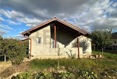 Casă cu 3 camere cu Teren 460 Mp în Oșorhei - 10