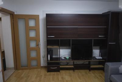 Inchiriez garsonieră București, Piața Victoriei, direct proprietar - 10