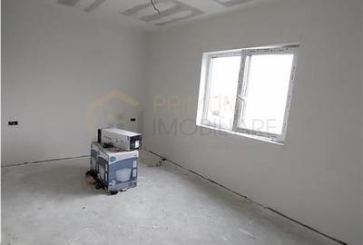 Duplex individual - personalizare interioara - 4 dormitoare - 6