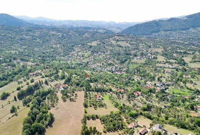 Teren intravilan, priveliste deosebita - 17