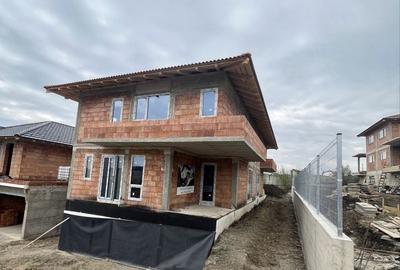 Casă cu 4 camere în Dâmbul Rotund - 4