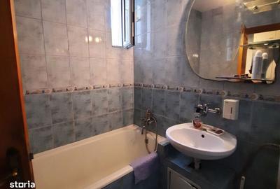 Apartament cu 3 camere în Mărăței