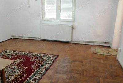 Casa cu 3 camere ~ zona Liceul de Arte ~ 170mp ~ Pret: 75.000 neg. - 2