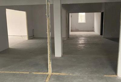 Spațiu comercial, de 700 mp, în Nord - 9