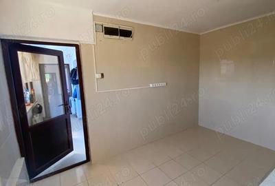 Casă cu 6 camere cu Teren 231 Mp în Central - 2
