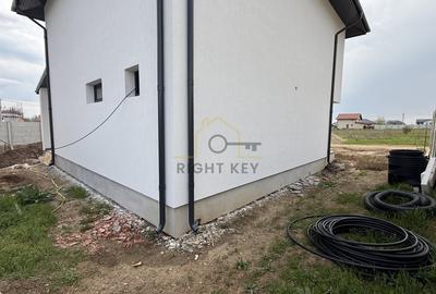 Casă individuală cu 4 camere cu Canalizare în Dragomirești-Vale - 5