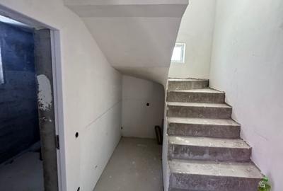 Casa noua, P+M, 4 camere, terasa, teren 500 m2, central, Cornu - 9