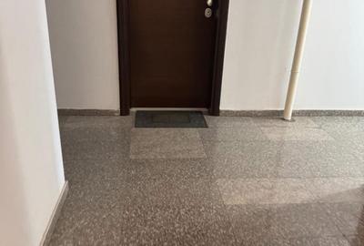 Apartament cu 2 camere decomandat în Km 5 - 9