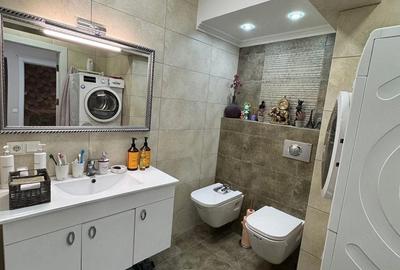 Apartament cu 2 camere decomandat în Apărătorii Patriei