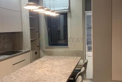 VILĂ DE LUX –  Strada Gheorghe  Ioneescu Sisești/ Băneasa – 1.200.000€ - 23