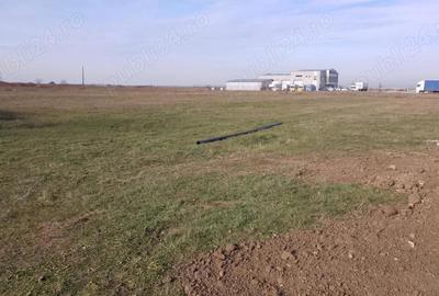 Teren de 19600 mp, în Central