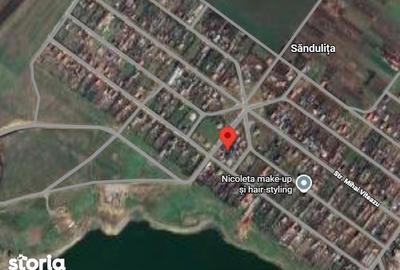 Casă cu 2 camere cu Teren 704 Mp în Central - 1