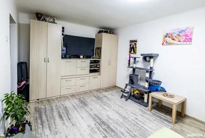 Apartament 2 camere de vanzare