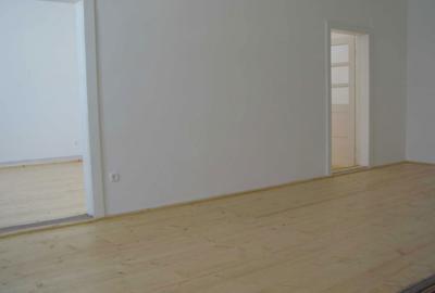 Spațiu comercial, de 63 mp, în Central - 5