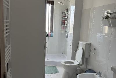 Casă individuală cu 9 camere cu Canalizare în Ipotești - 1