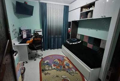 Apartament cu 3 camere decomandat în Micro 17 - 1
