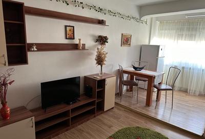 Garsonieră decomandată în Central - 2