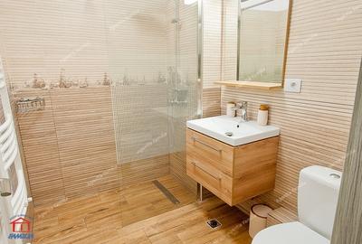 Apartament cu 3 camere semidecomandat, mobilat în Țiglina 2 - 5