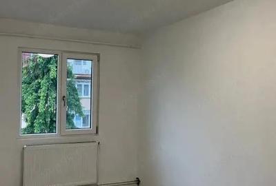 Apartament 3 camere de vanzare , zona Ostroveni, 52 MP - 2