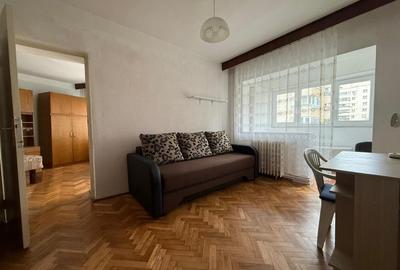 Apartament cu 3 camere semidecomandat în Mărăști