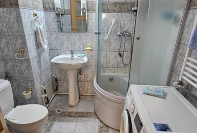 Apartament cu 2 camere decomandat în City Park Mall