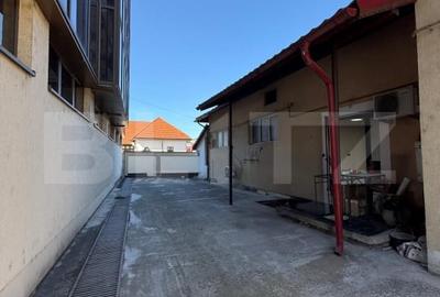 Spatiu comercial, disponibil imediat, 46 mp, zona centrala - 2