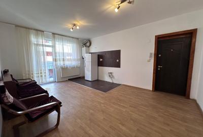 Apartament cu 3 camere de vanzare in Floresti - 1