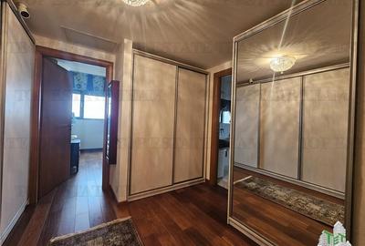 Inchiriere Apartament Deosebit  Vedere Frontala la Mare  Complex Spectrum - 16